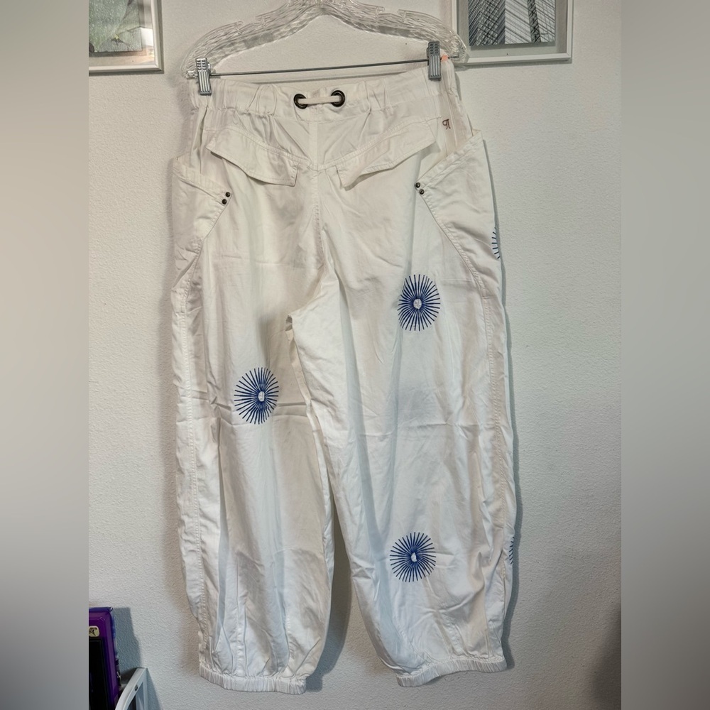 Anthropologie Pilcro The Slacker Embroidered Parachute Pants medium - Picture 6 of 7
